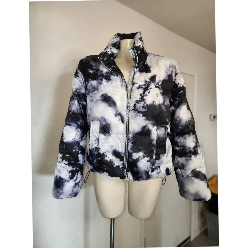 Ashley By 26 International Womens Tie Dye Puffer Jacket Black White Cloud Size M